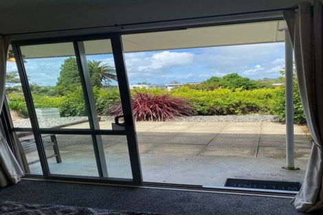 Photo of property in 4/2b Queensway, Three Kings, Auckland, 1024