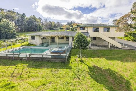 Photo of property in 32 Gracechurch Drive, Flat Bush, Auckland, 2016