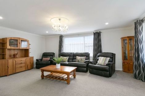 Photo of property in 2/35 Leighton Avenue, Waiwhetu, Lower Hutt, 5010