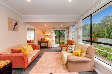 Photo of property in 48 Hookway Grove, Paraparaumu, 5032