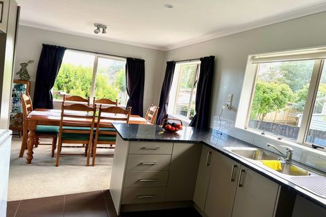 Photo of property in 12 Prado Drive, Pukekohe, 2120