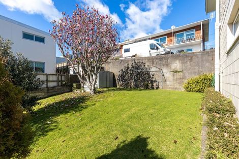 Photo of property in 21 Bayly Road, Moturoa, New Plymouth, 4310