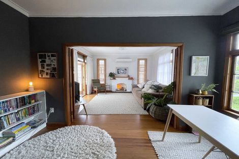 Photo of property in 25 Rewa Street, Takaro, Palmerston North, 4412