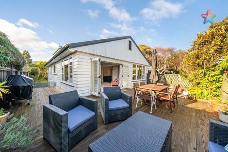 Photo of property in 27 Hinau Street, Woburn, Lower Hutt, 5010