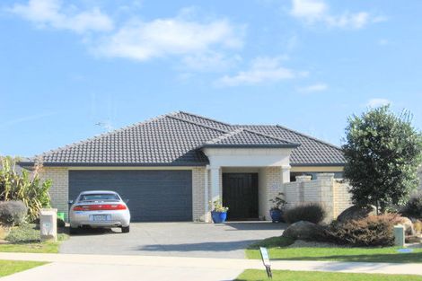 Photo of property in 24 Saint Heliers Place, Papamoa Beach, Papamoa, 3118