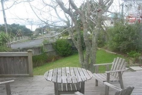 Photo of property in 1/140 Beach Road, Castor Bay, Auckland, 0620