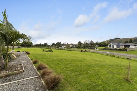 Photo of property in 4 Honoiti Ranapiri Place, Manakau, Levin, 5573