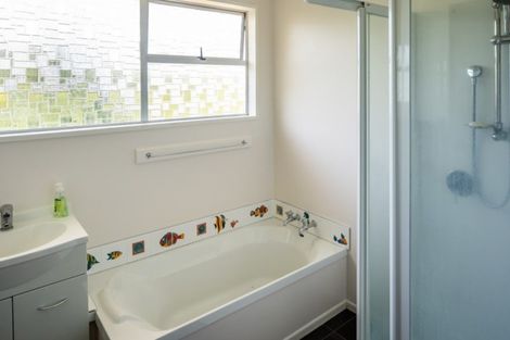 Photo of property in 11 Kotipu Place, Pukerua Bay, 5026