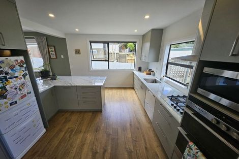 Photo of property in 2 Herewini Street, Titahi Bay, Porirua, 5022