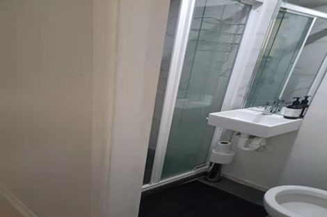 Photo of property in 5 Maui Pomare Street, Blockhouse Bay, Auckland, 0600