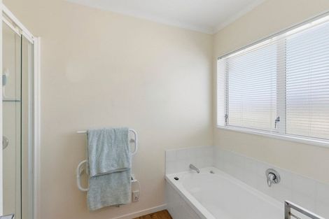 Photo of property in 10 Barrett Drive, Waikanae Beach, Waikanae, 5036