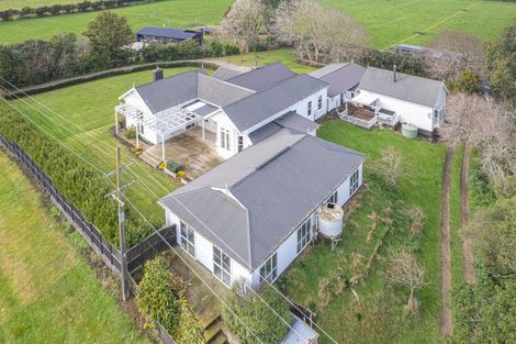 Photo of property in 218 Parahaki Road, Waverley, 4591