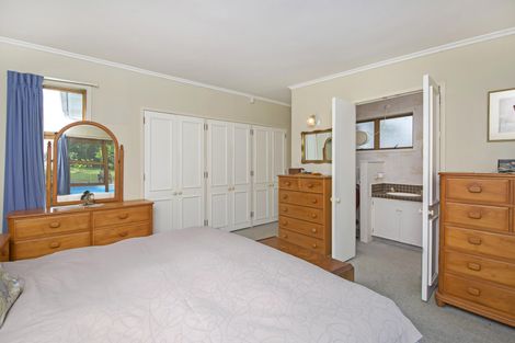 Photo of property in 4 Fenton Terrace, Cockle Bay, Auckland, 2014