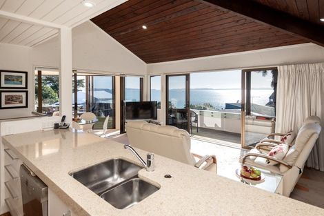 Photo of property in 153 Mellons Bay Road, Mellons Bay, Auckland, 2014