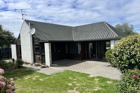 Photo of property in 4a-b Bank Street, Amberley, 7410