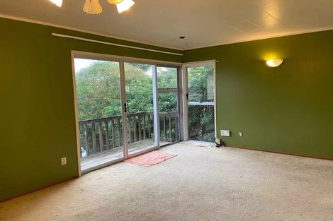 Photo of property in 12 Pankhurst Place, Sunnyvale, Auckland, 0612