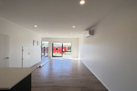 Photo of property in 5 Aramata Road, Papakura, 2110
