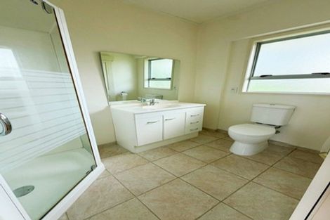 Photo of property in 77 Coronation Road, Hillcrest, Auckland, 0627