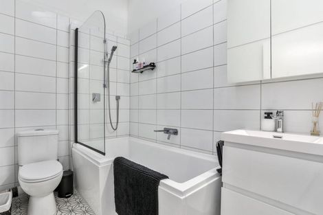 Photo of property in 5/121 Mangere Road, Otahuhu, Auckland, 1062