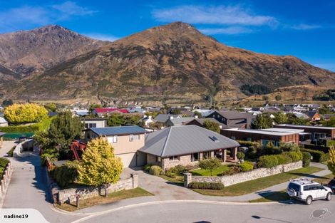 Photo of property in 4 Coburn Place, Lake Hayes, Queenstown, 9304
