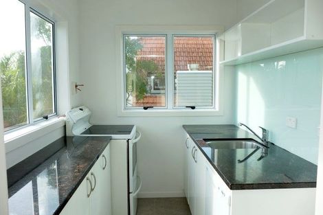 Photo of property in 9h Emmett Street, Herne Bay, Auckland, 1011