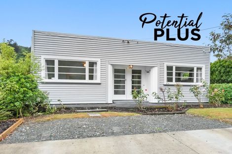 Photo of property in 11 Black Beech Street, Birchville, Upper Hutt, 5018