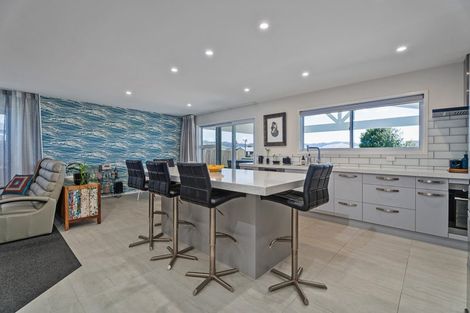 Photo of property in 15 Whitby Avenue, Whitianga, 3510