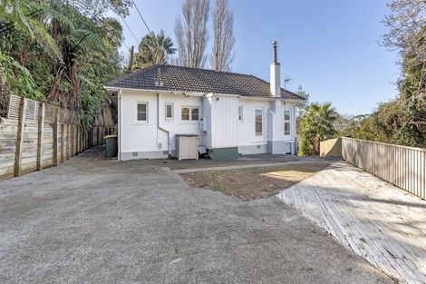 Photo of property in 20 Frankley Road, Westown, New Plymouth, 4310
