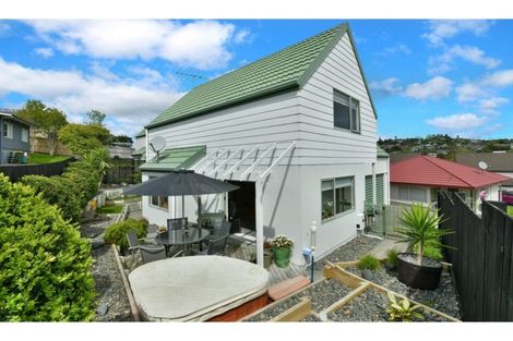 Photo of property in 1/126 Brian Crescent, Stanmore Bay, Whangaparaoa, 0932
