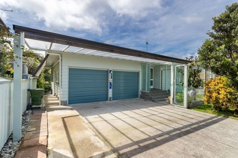 Photo of property in 3 Ardal Grove, Tirohanga, Lower Hutt, 5010