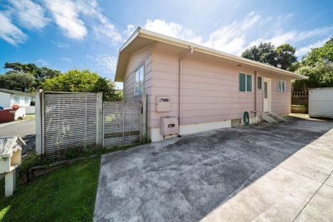 Photo of property in 1/25 Tahurangi Place, Spotswood, New Plymouth, 4310