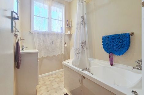 Photo of property in 6 Wilson Road, Hunterville, 4730