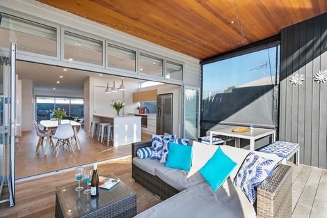 Photo of property in 4a Ross Crescent, Orewa, 0931