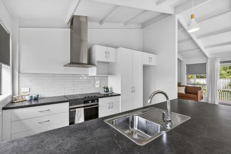 Photo of property in 6b Walsh Road, Westown, New Plymouth, 4310