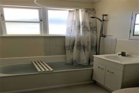 Photo of property in 2/33 Ward Street, Trentham, Upper Hutt, 5018