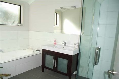 Photo of property in 9a Gillean Street, Havelock North, 4130