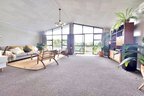 Photo of property in 5 Penrith Street, Westown, New Plymouth, 4310