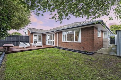 Photo of property in 2/57 Cutts Road, Russley, Christchurch, 8042