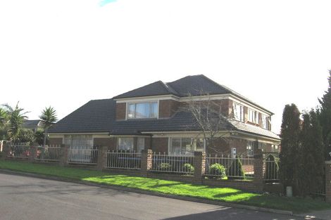 Photo of property in 16 Haven Crest, Somerville, Auckland, 2014