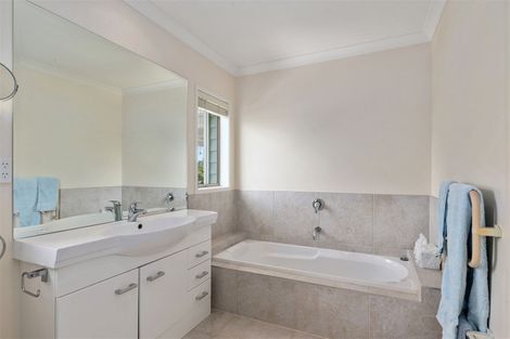 Photo of property in 4 East Point, Manly, Whangaparaoa, 0930