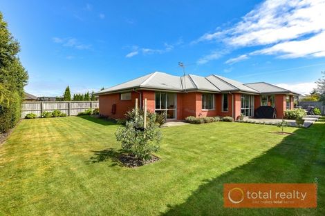Photo of property in 8 Rosario Place, Aidanfield, Christchurch, 8025