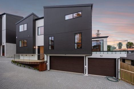 Photo of property in 5d Glendhu Road, Bayview, Auckland, 0629