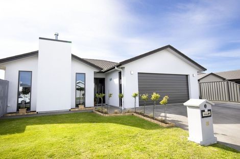 Photo of property in 18 Akaroa Road, Poraiti, Napier, 4112