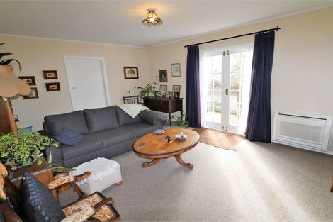 Photo of property in 64 Nelson Crescent, Carterton, 5713