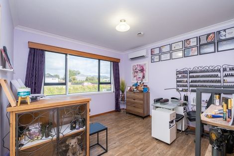 Photo of property in 8 Orlando Street, Stratford, 4332