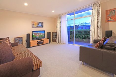 Photo of property in 10 Baber Drive, Stonefields, Auckland, 1072