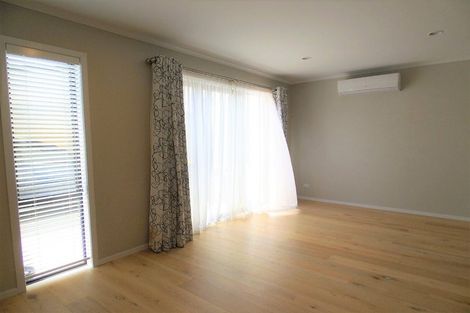 Photo of property in 213 Hobsonville Point Road, Hobsonville, Auckland, 0616