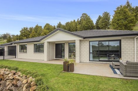 Photo of property in 25 Catherin Servant Close, Maunu, Whangarei, 0110