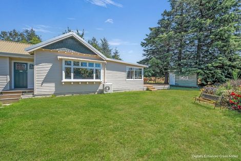 Photo of property in 3 Cross Street, Coalgate, 7673