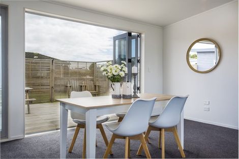 Photo of property in 24 Omana Avenue, Shelly Beach, Helensville, 0874